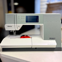Afbeelding in Gallery-weergave laden, Pfaff 720 Quilt Expression SE + Kado verlengtafel * NIEUW *