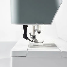 Afbeelding in Gallery-weergave laden, Pfaff 720 Quilt Expression SE + Kado verlengtafel * NIEUW *