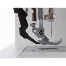 Afbeelding in Gallery-weergave laden, Pfaff Ambition 620