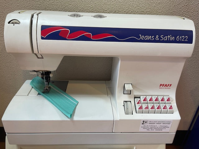 pfaff 6122 idt  met Harde kap